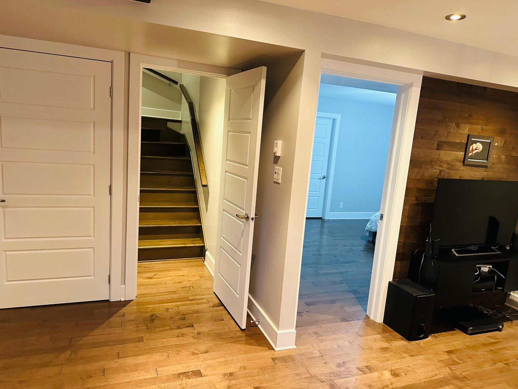 Urban Retreat - 2 Bedroom, 3 Beds, 6 Guests, Free Parking Longueuil Eksteriør bilde