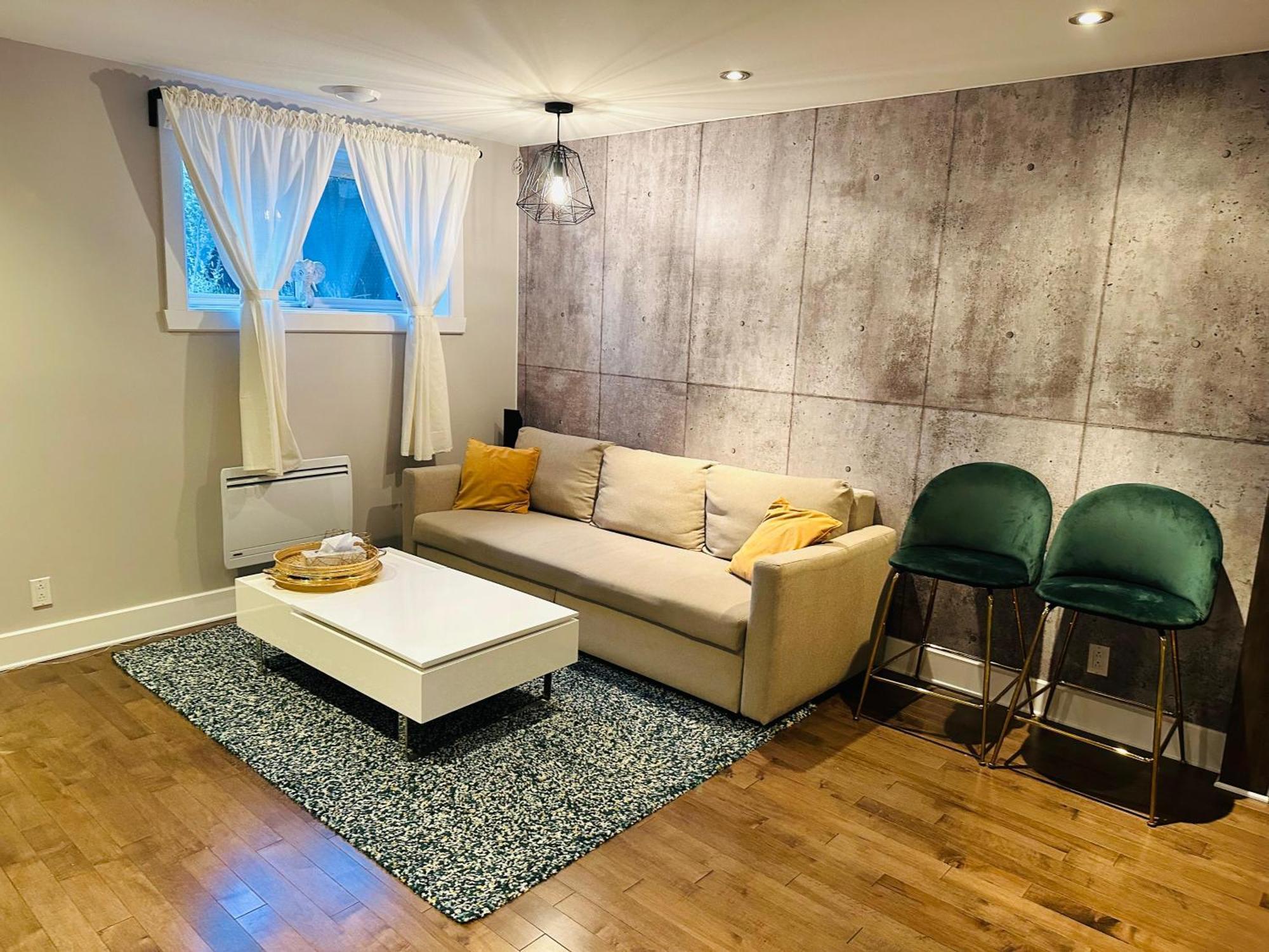 Urban Retreat - 2 Bedroom, 3 Beds, 6 Guests, Free Parking Longueuil Eksteriør bilde