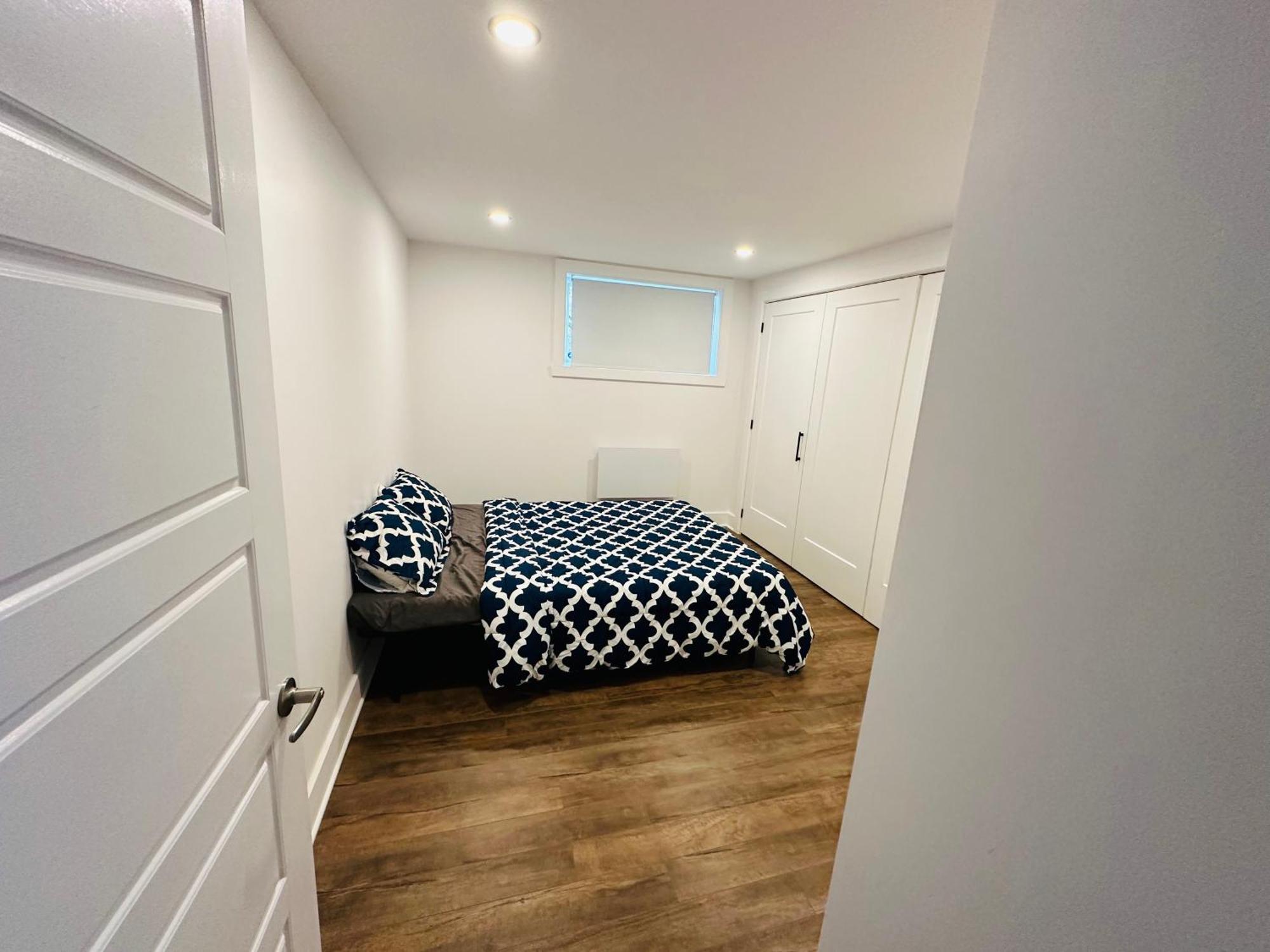 Urban Retreat - 2 Bedroom, 3 Beds, 6 Guests, Free Parking Longueuil Eksteriør bilde