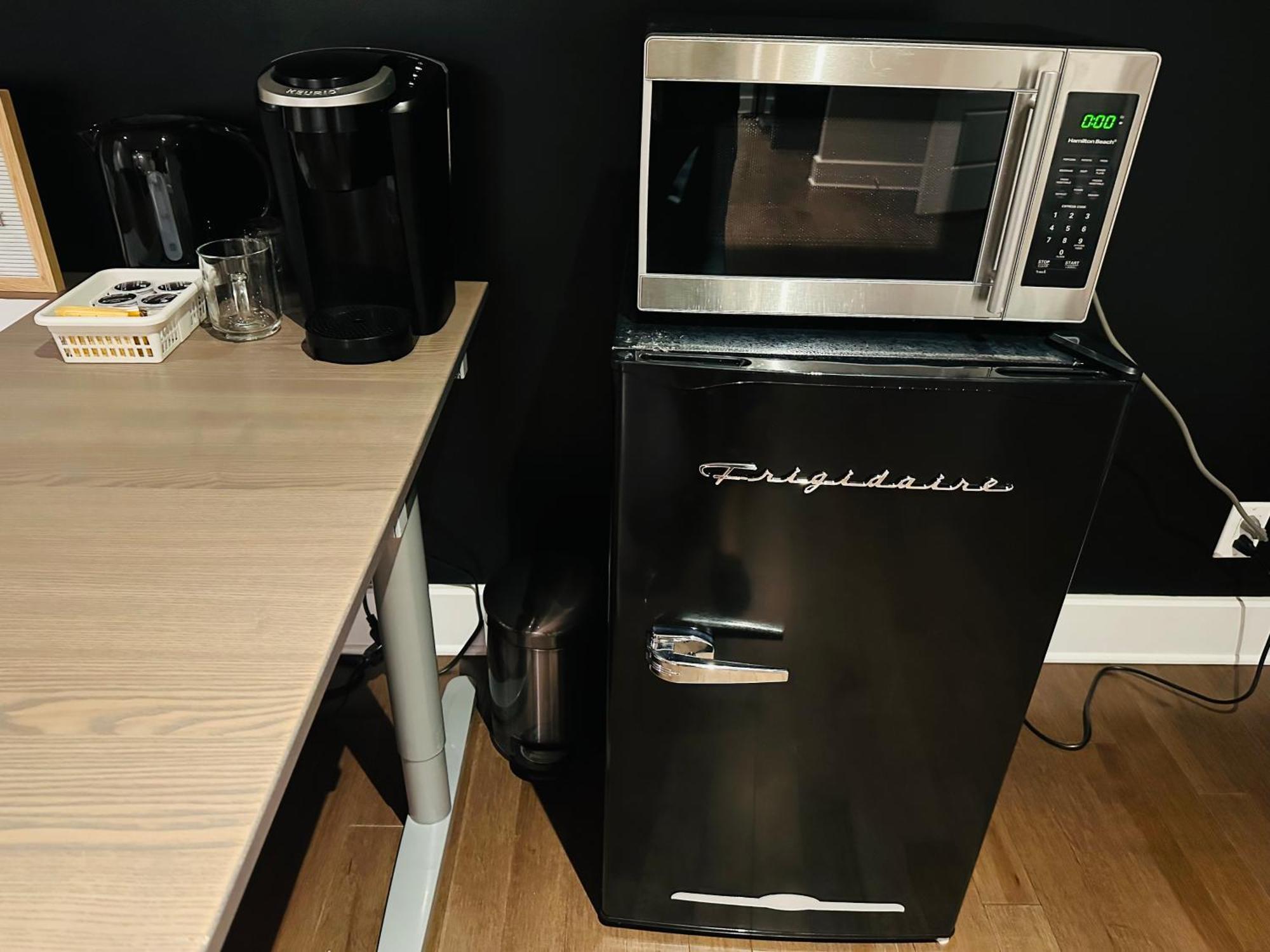 Urban Retreat - 2 Bedroom, 3 Beds, 6 Guests, Free Parking Longueuil Eksteriør bilde