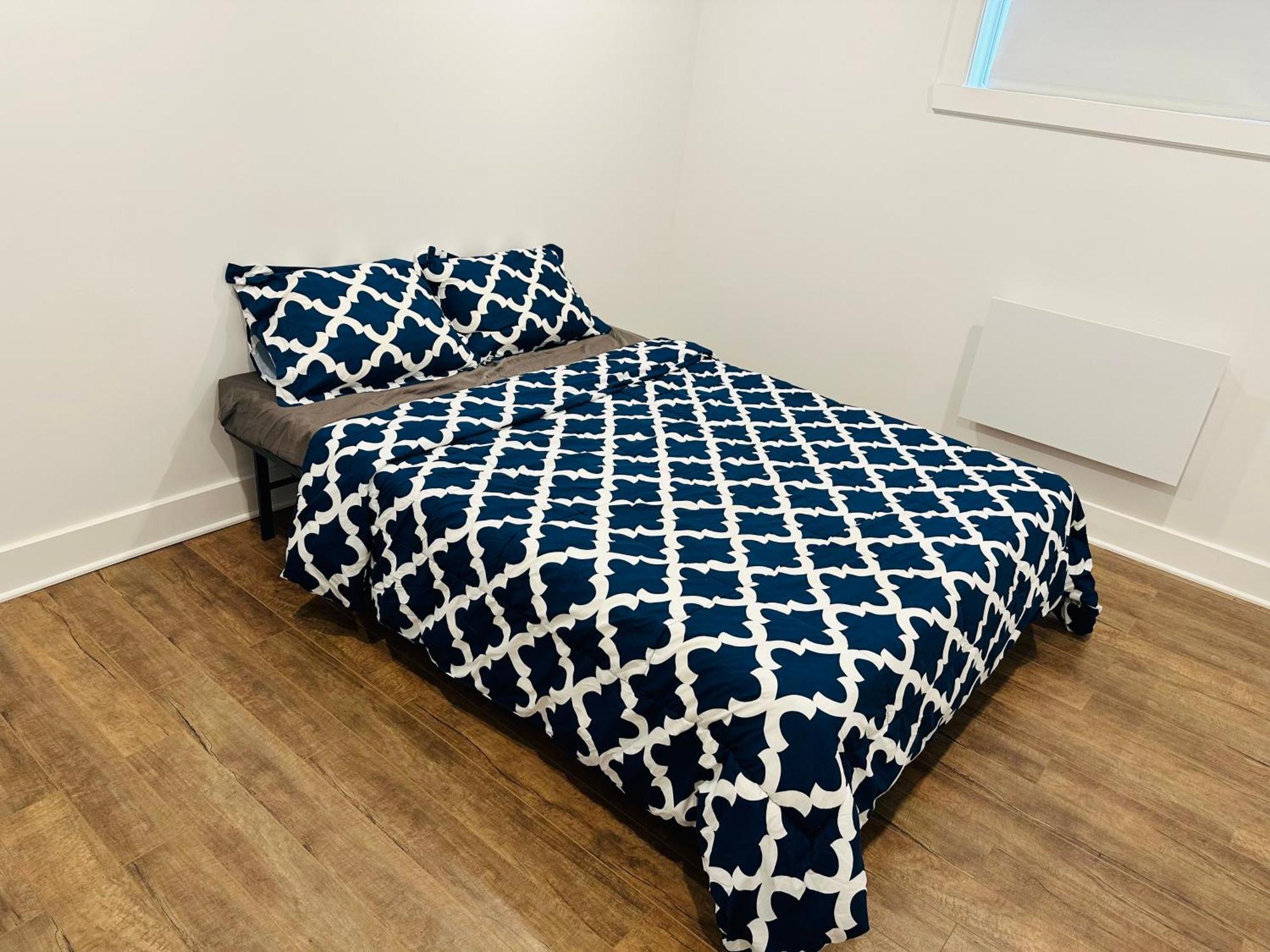 Urban Retreat - 2 Bedroom, 3 Beds, 6 Guests, Free Parking Longueuil Eksteriør bilde